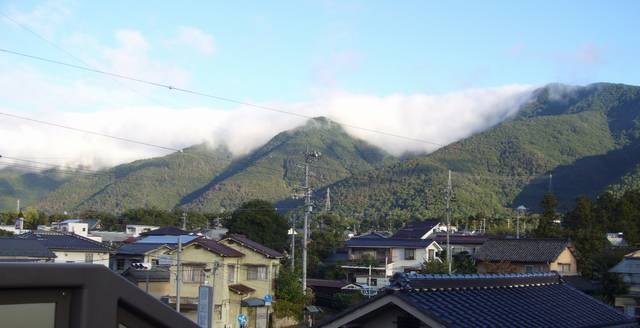 太郎山の逆さ霧（20131010撮影）