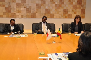 写真：エチオピア大使県庁訪問