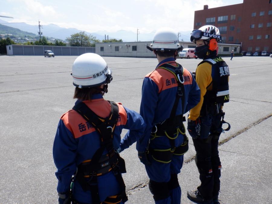 消防本部職員の搭乗時の様子