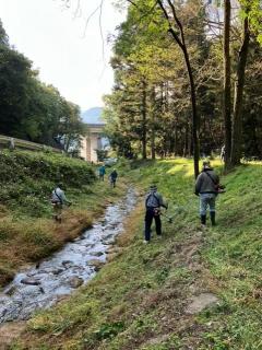 2025秋_荏沢川草刈り1