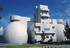 写真汚泥消化施設(卵形消化タンク)