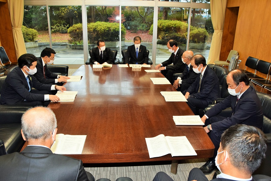 下伊那郡西部村議会議員会陳情2