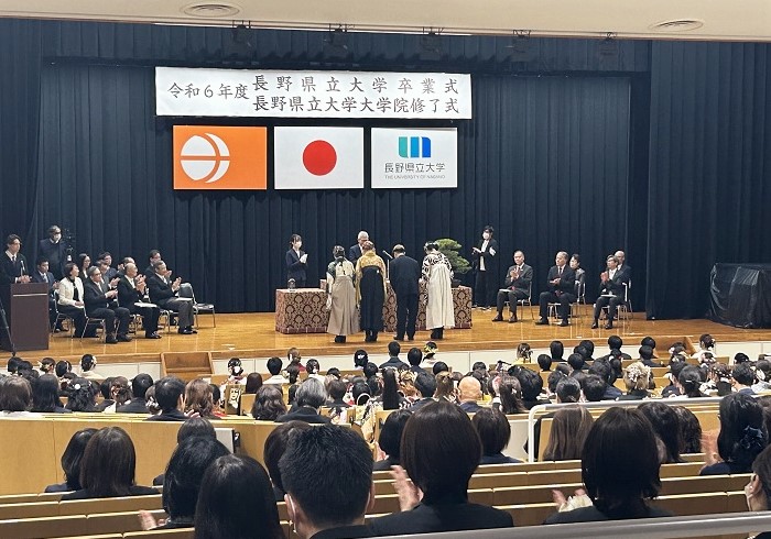 令和6年度県立大卒業式2