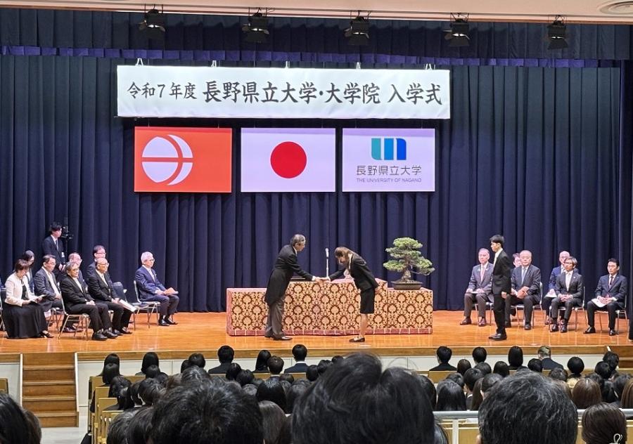 R7県立大学入学式2