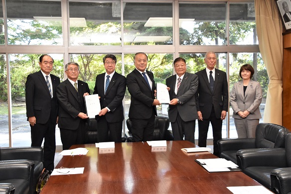 東筑摩郡村議会議長会陳情1