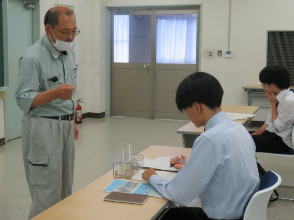 20250825企画総務部業務風景写真2