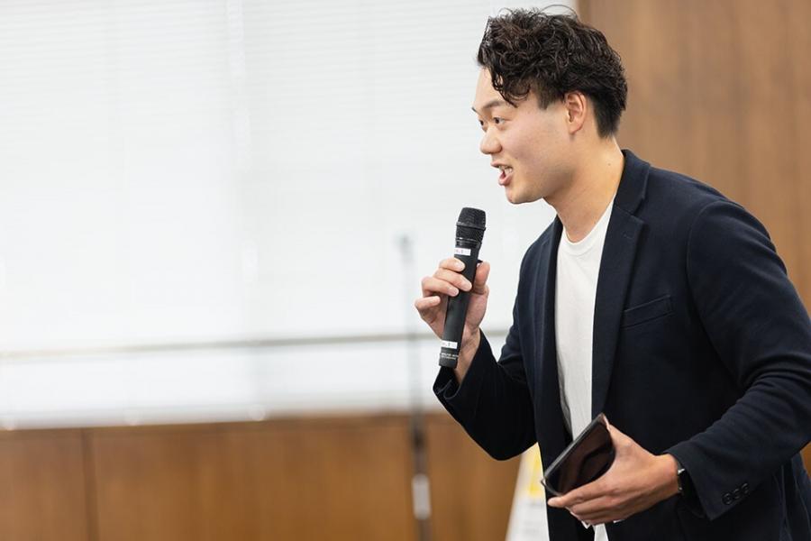 龍鵬商事　代表