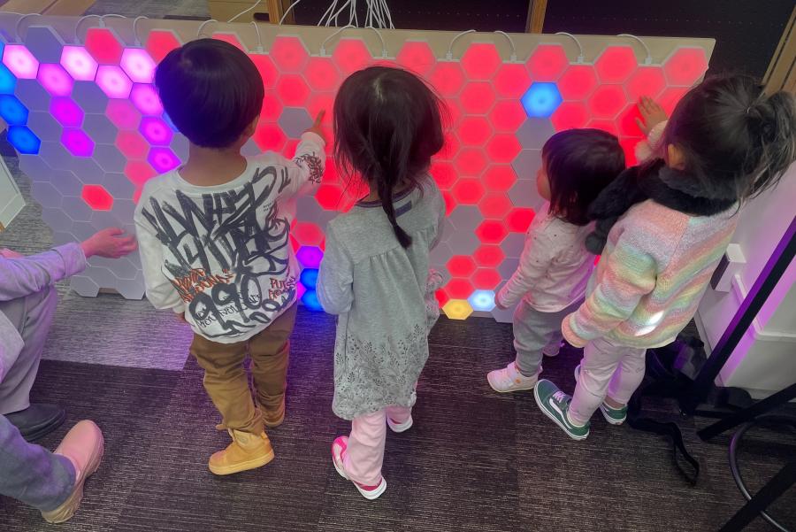 ハニカムタッチライト