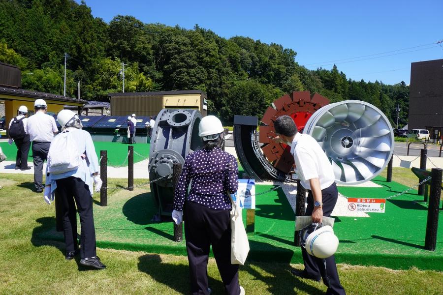 西天でんでん広場視察