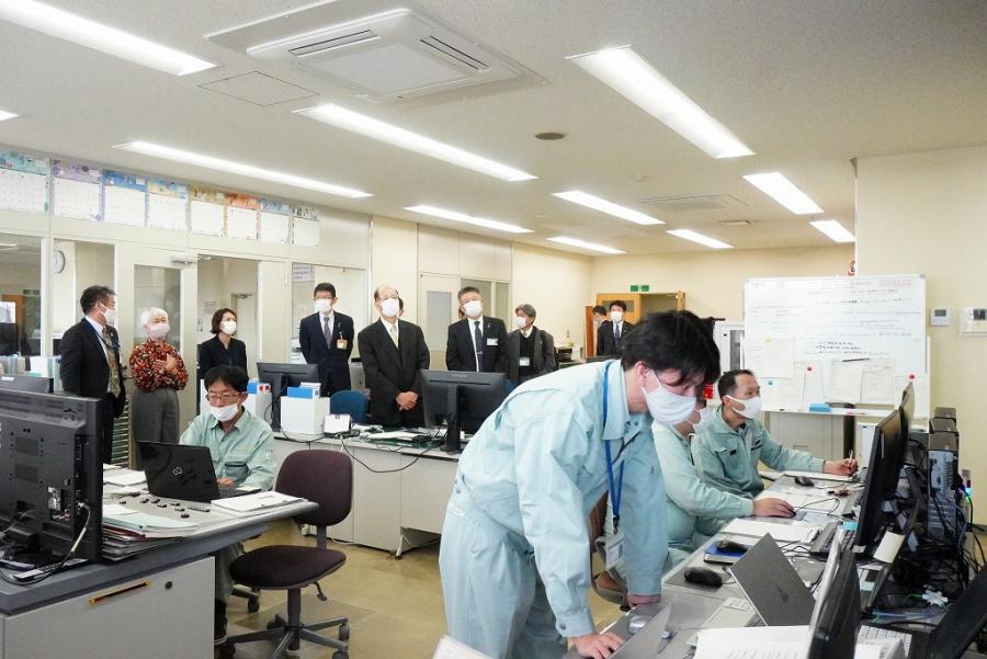 R3第1回審議会中央制御所見学