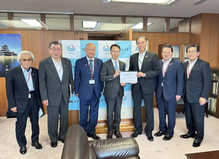 和田国土交通事務次官画像
