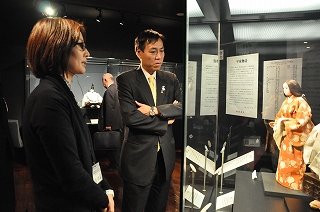 写真：川本喜八郎人形美術館視察の様子