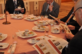 写真：ジビエ料理試食会の様子