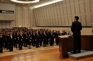 年度初めの式の様子