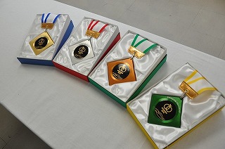 金・銀・銅・敢闘賞の各メダル