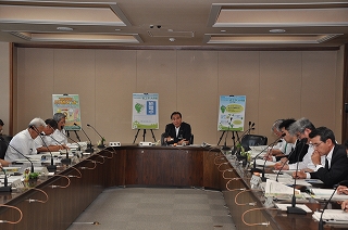 写真：省エネルギー・自然エネルギー推進本部会議の様子