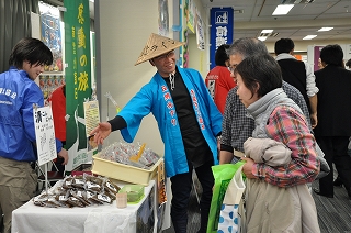 写真：市町村ブースでの様子