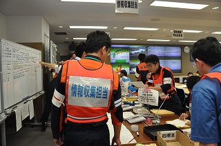 写真：地震総合防災訓練の様子