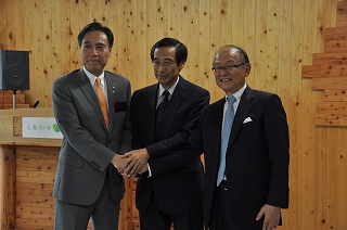 新県立大学の理事長予定者・学長予定者の会見の様子