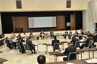 写真：円卓会議の様子