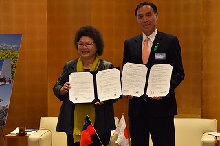 写真：台湾高雄市長が阿部知事を表敬訪問