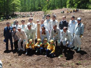 植樹祭記念撮影の様子