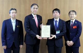 若手農林水産研究者表彰受賞報告（集合写真）