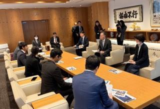 知事訪問の様子