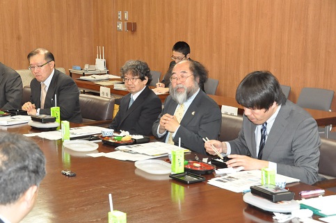 平成28年5月18日県政ランチミーティング写真１