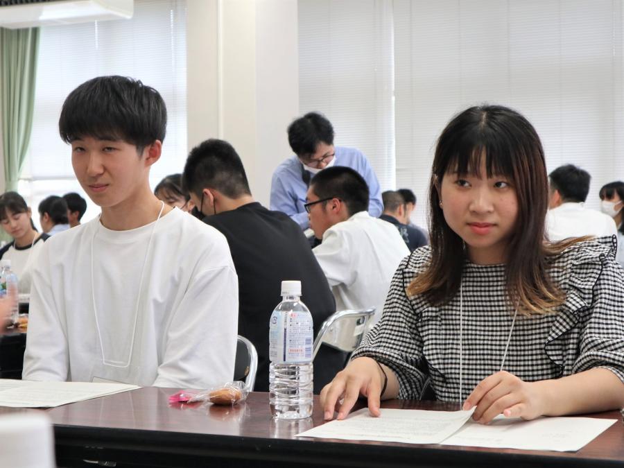 写真２（高校生の声を聴く会）