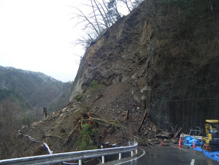 羽衣崎上 0321崩落状況