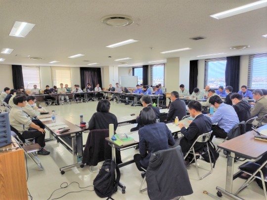 検討会会場の様子