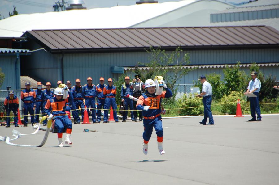 R6ポンプ操法第2部優勝チーム1枚目