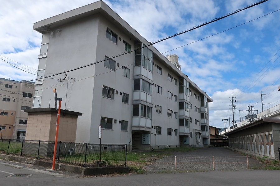 伊勢宮職員宿舎D