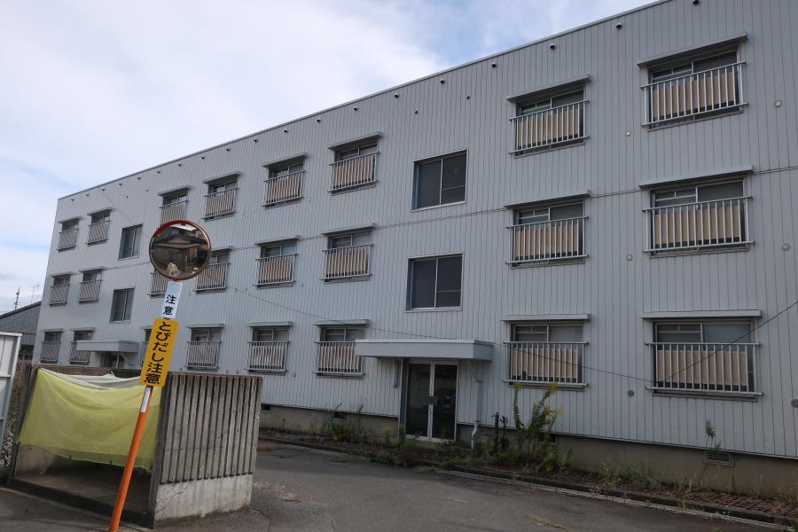 粟佐住宅